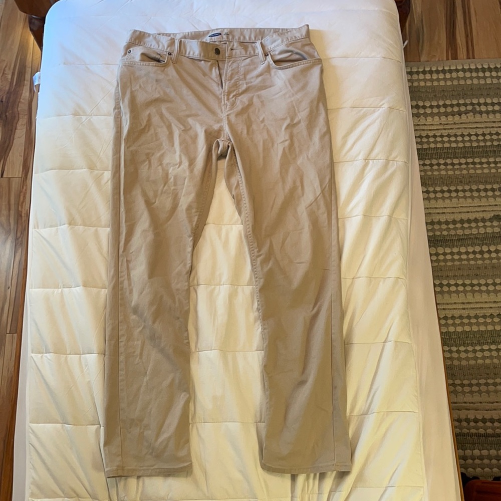 MENS OLD NAVY SOFT KHAKIS